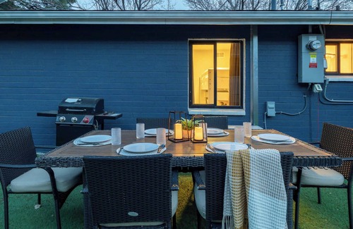 Flagstaff House | Scenic Mountain Getaway by the Park