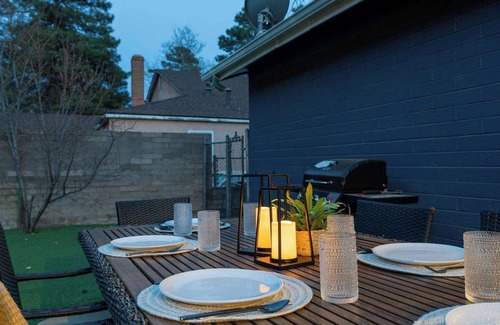 Flagstaff House | Scenic Mountain Getaway by the Park