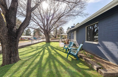 Flagstaff House | Scenic Mountain Getaway by the Park