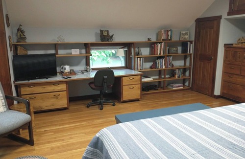 Paris Other | Scenic Stillwater Retreat in rural KY Horse Country, WiFi/AC, Fishing/Canoeing