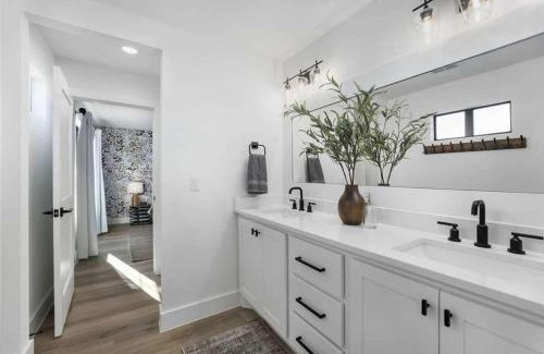 Canyon Lake House | Scenic Views Heated Pools 2 Homes Sleeps 16