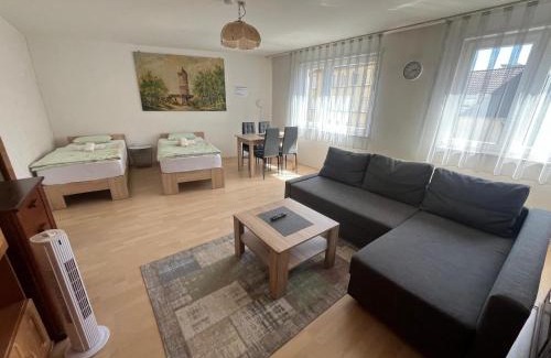 Burbach Apartment | Schöne Ferienwohnung in Saarbrücken