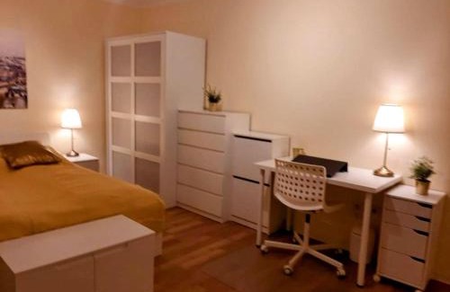 Nonnweiler Apartment | Schöne Ferienwohnung mit Balkon und Garten