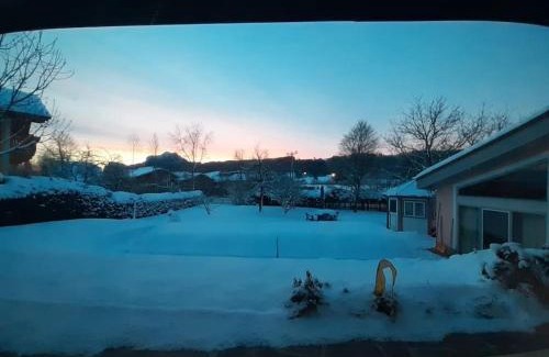 Thalgau Apartment | Schöne Wohnung mit Terrasse, Garten und-Pool