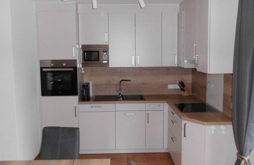 Norden House | Schönes Ferienhaus mit Getrenntem Apartment