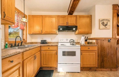 Ohiopyle Cabin | Schaefer House | 3BR,1BA, close to Ohiopyle!