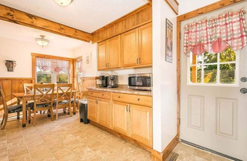 Ohiopyle Cabin | Schaefer House | 3BR,1BA, close to Ohiopyle!