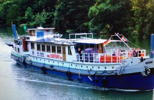 Wasen Bed & Breakfast | Schiff AHOY, Hotelschiff, Hausboot, Boot, Passagierschiff