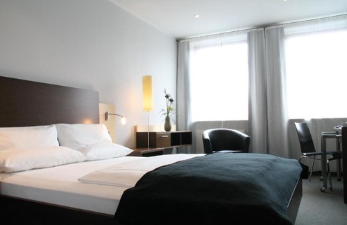 Ludwigsvorstadt-Kliniken Hotel | Schiller 5 Hotel