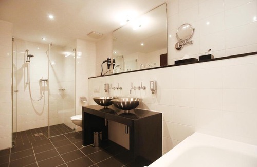 Ludwigsvorstadt-Kliniken Hotel | Schiller 5 Hotel