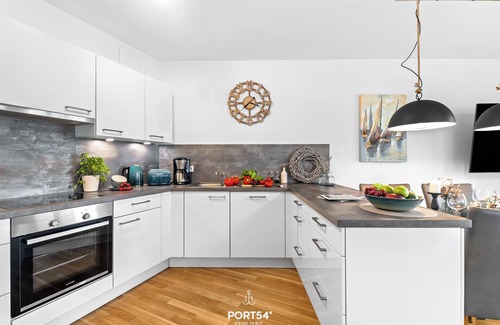 Kappeln Apartment | Schleiquartier - Hafenblick, Terrasse, Strandkorb, Aufzug, Dusche, Tiefgarage