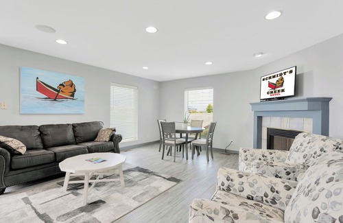 Osage Beach Hotel | Schmidt's Creek Hotel