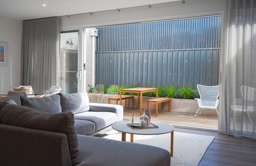 Warrnambool House | Schnapper Lane - Immerse yourself in the beauty of Warrnambool