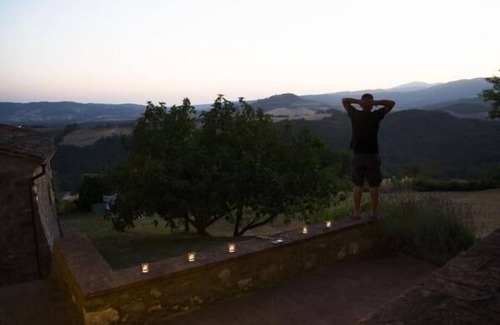 Gello House | School House