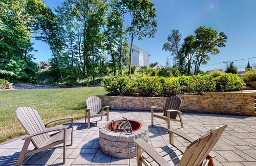 Wellfleet House | School Street Gardens