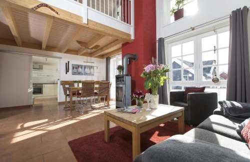 Greetsiel Apartment | Schwalbennest Greetsiel für bis zu 6 Personen mit Kaminofen, Whirlpool und Sauna - Haustiere herzlich willkommen, nah am Hafen