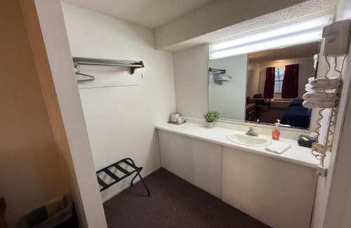 Osage Beach Hotel | Scottish Inns Motel - Osage Beach