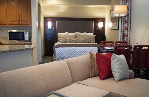 Arcadia Apartment | Scottsdale Camelback Resort Stylish Studio with Mini Golf
