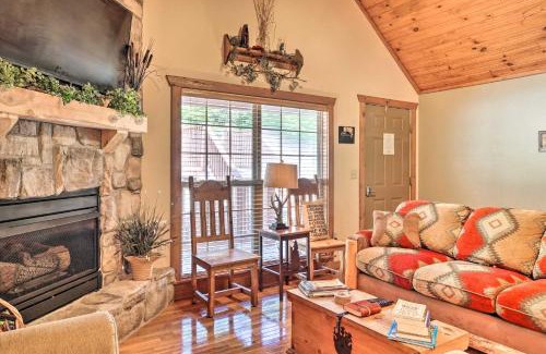 Branson West House | Screened Deck Cozy Branson West Cabin!