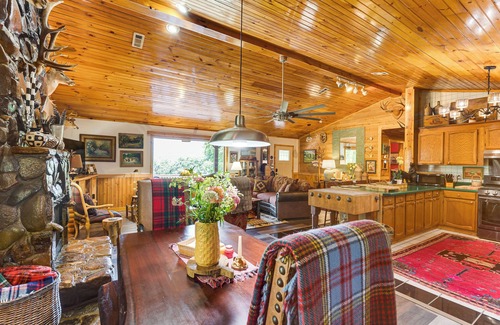 Marble Cabin | Screened Porch, Deck + Mtn Views: Andrews Retreat!