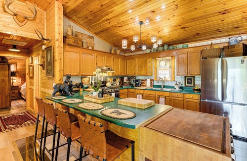 Marble Cabin | Screened Porch, Deck + Mtn Views: Andrews Retreat!