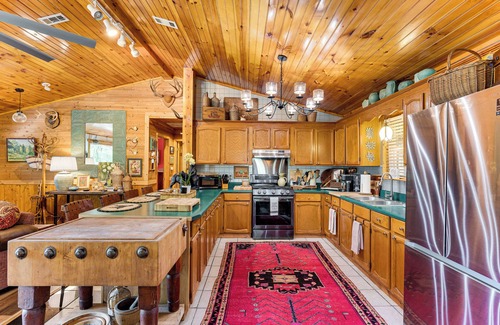 Marble Cabin | Screened Porch, Deck + Mtn Views: Andrews Retreat!
