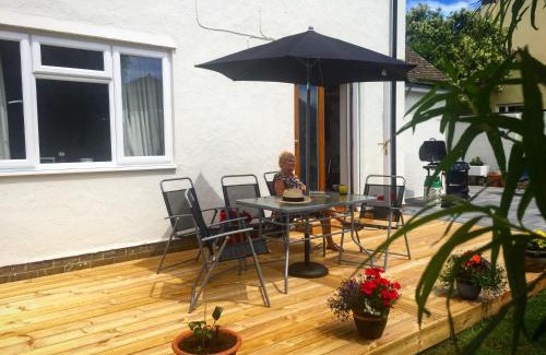 Lydstep House | Sea Bean 2 Bedroom House Manorbier Tenby Pet Friendly