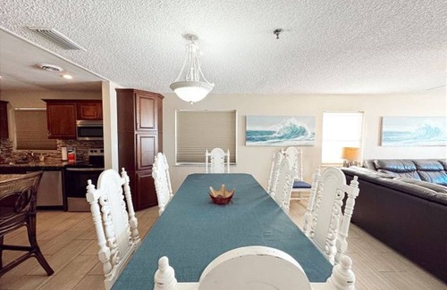 Madeira Beach Condo | Sea Breeze 101 Beach Bliss