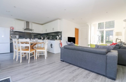 Porthtowan Apartment | Sea Breeze 17 Gannel
