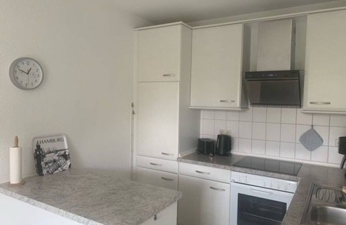 Schoenhagen Apartment | Sea Breeze Apartment