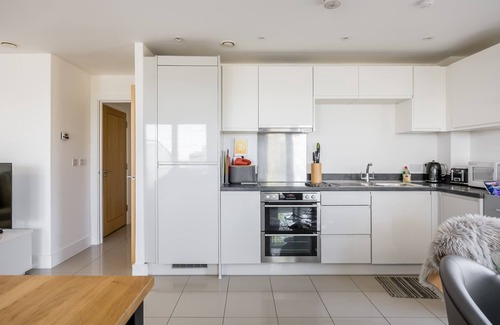 Bournemouth City Centre Apartment | Sea Breeze - Close to Bournemouth Beach
