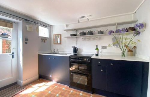 Holt House | Sea Breeze