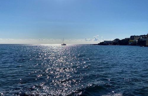 Coverack House | Sea Breeze