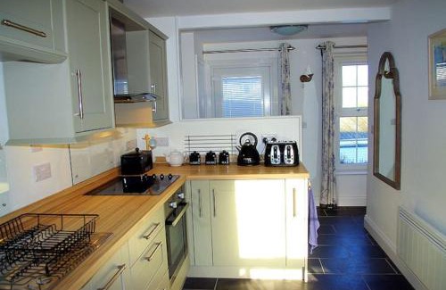 Coverack House | Sea Breeze