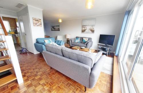 Selsey House | Sea Breeze, Selsey