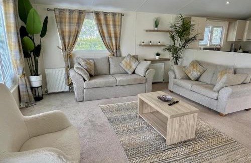 Newquay Villa | Sea Breeze Villa near to Newquay sleeping 6 guests
