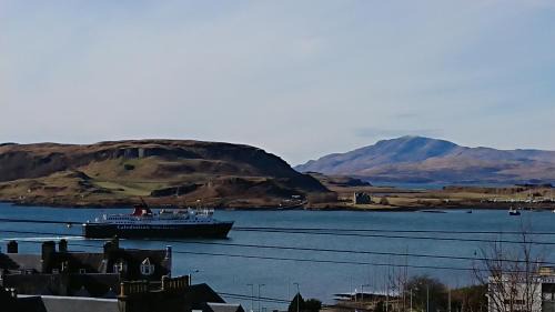 Oban House | Sea Breezes