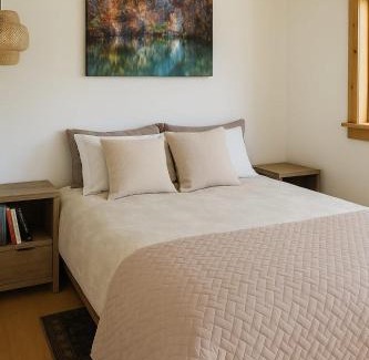 Sonora Island Ski Chalet | Sea Chalet - Oceanfront Cabin