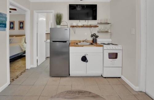 Crescent Beach Apartment | Sea Foam Suites | Play in the Sand, not Snow!