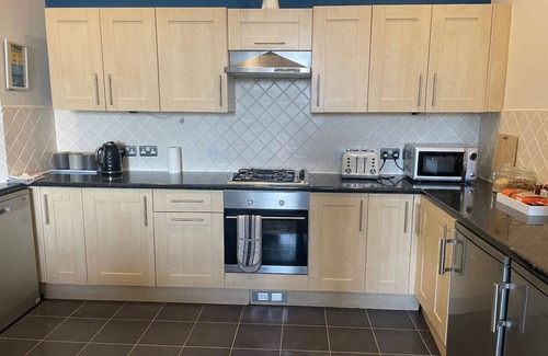 Portsmouth Apartment | Sea from the sofa, Large 3 Bedroom, 2 Bathroom
