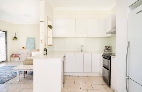 Woonona House | Sea Glass @ Woonona Beach - family holiday home