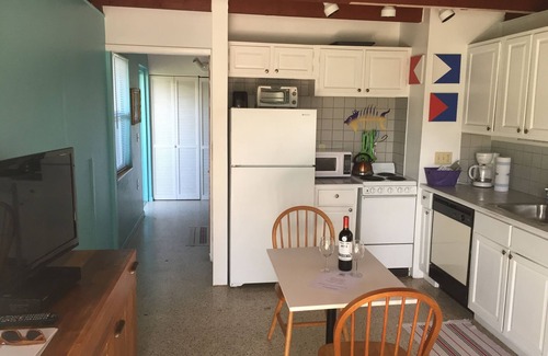Flagler Beach Cottage | Sea Grape at Casas de la Playa Central - Downtown Flagler Beach!