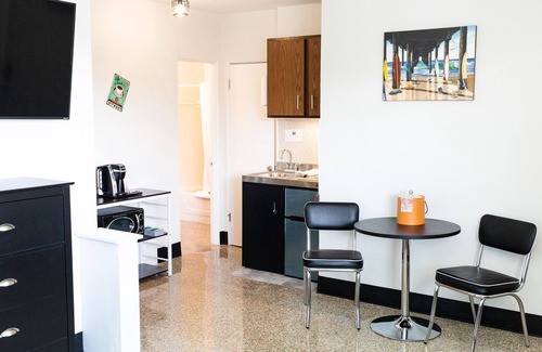 Treasure Island Hotel | Sea Jay Motel & Marina