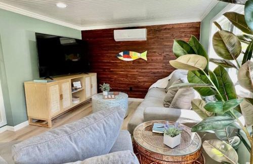 Cocoa Isles House | Sea la Vie - Beach Town Charm+Newly Renovated