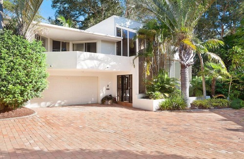 North Avoca House | SEA LA VIE | Close to beach , WIFI | Acccom Holidays