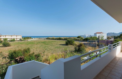 Afandou House | Sea Spirit Apartment ~ 50 Meters From The Beach ~ Accommodates 6 People