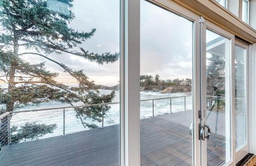 Depoe Bay House | Sea Spray Overlook
