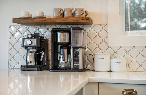 Campbell River House | Sea,Sunrises,Sauna | Oceanfront Stylish Retreat