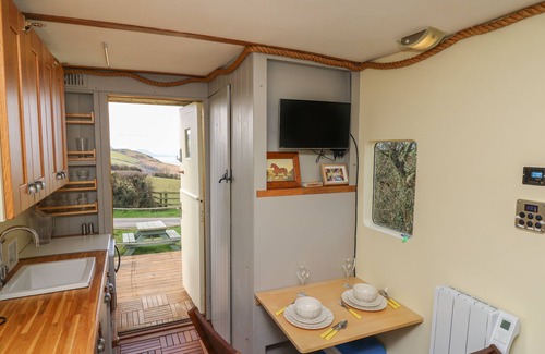 New Quay Cottage | SEA THE STARS, pet friendly, character holiday cottage in New Quay