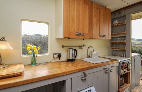 New Quay Cottage | SEA THE STARS, pet friendly, character holiday cottage in New Quay